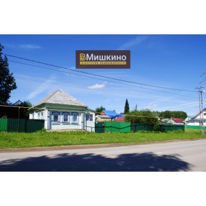Продаётся жилой дом в центре села Мишкино
